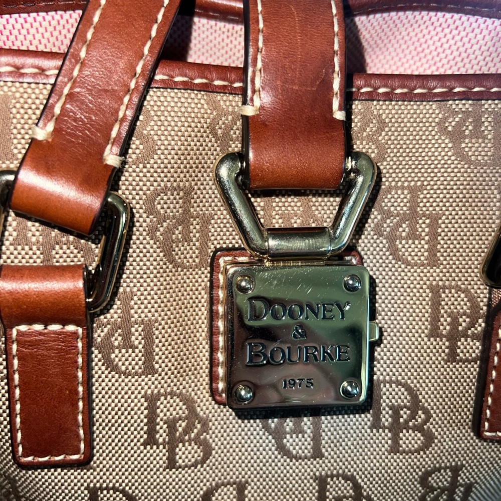 Signature Logo Bucket Handbag - Picture 5 of 9
